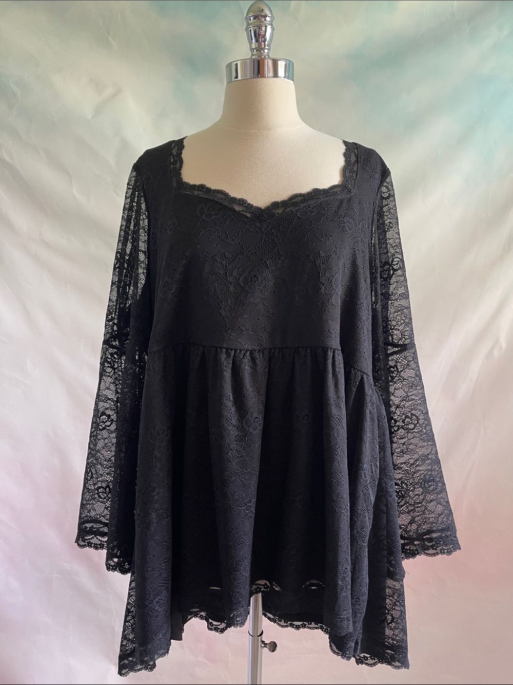 NWT Torrid Black Lace Peplum Bell Sleeve Women's Top 2X